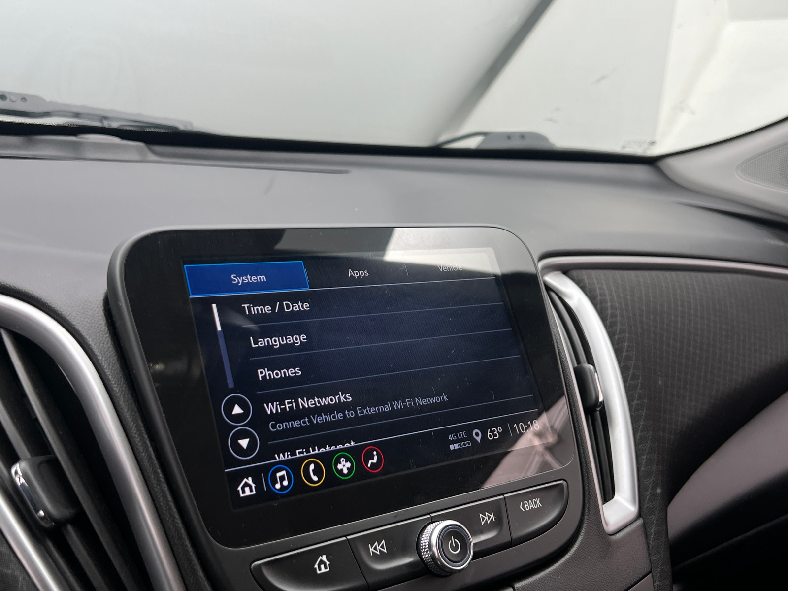 Thumbnail: 2024 Chevrolet Malibu - 4