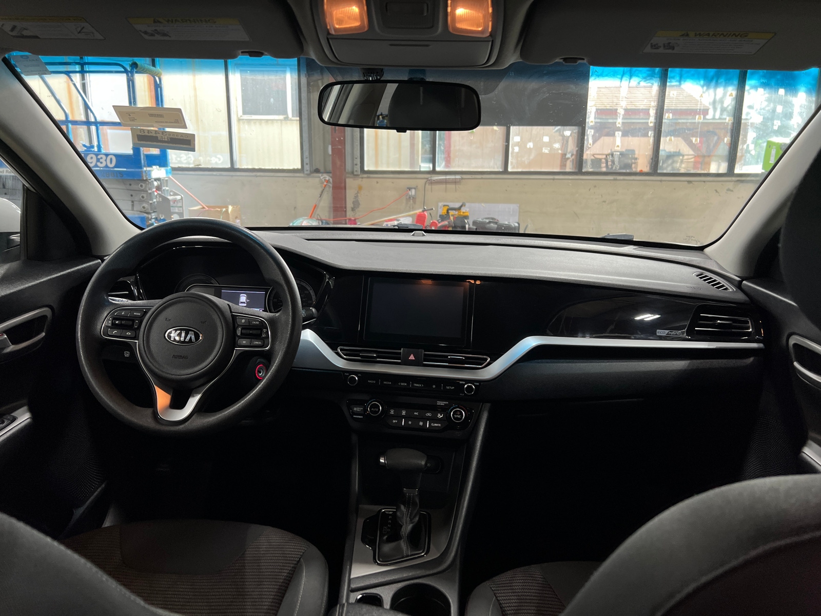 Thumbnail: 2020 Kia Niro - 3