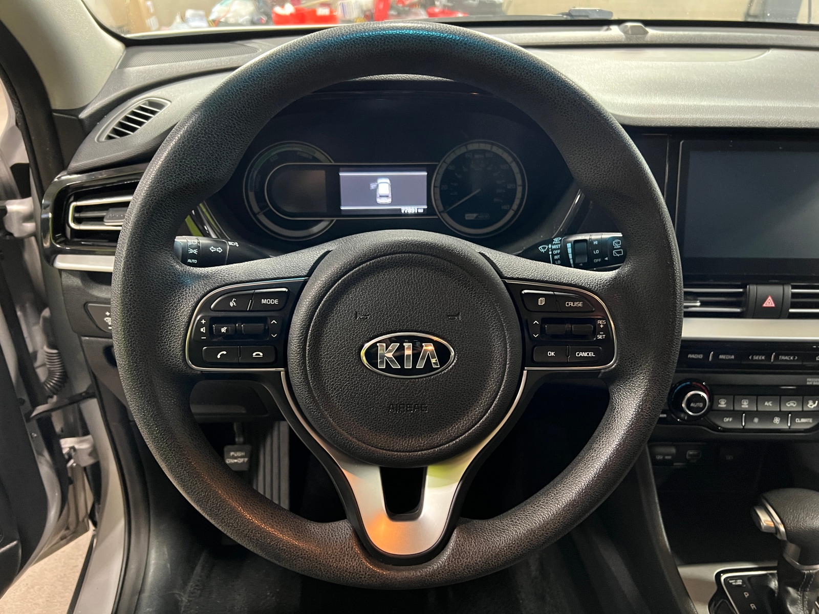 Thumbnail: 2020 Kia Niro - 5