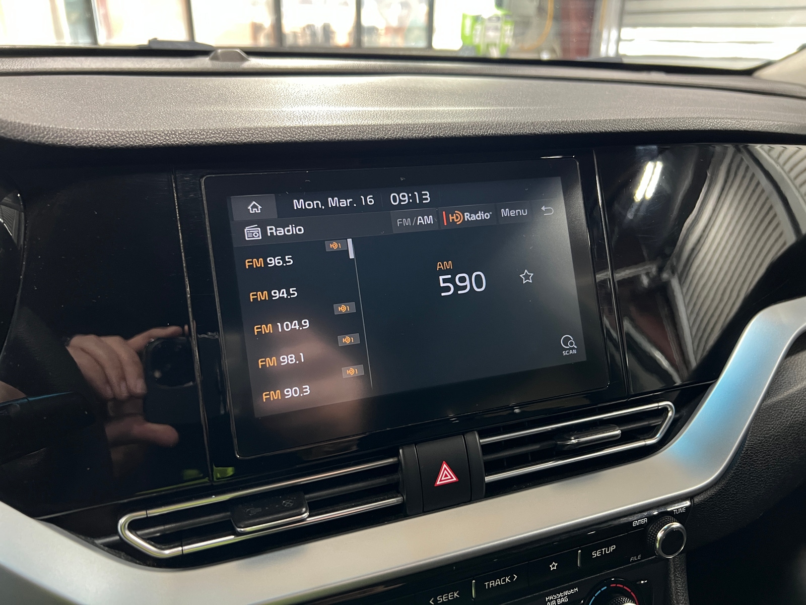 Thumbnail: 2020 Kia Niro - 4