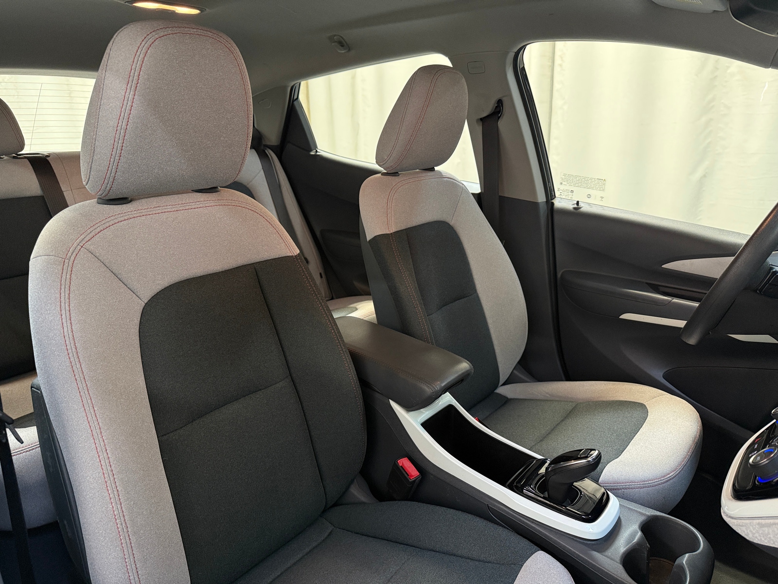 Thumbnail: 2020 Chevrolet Bolt EV - 2