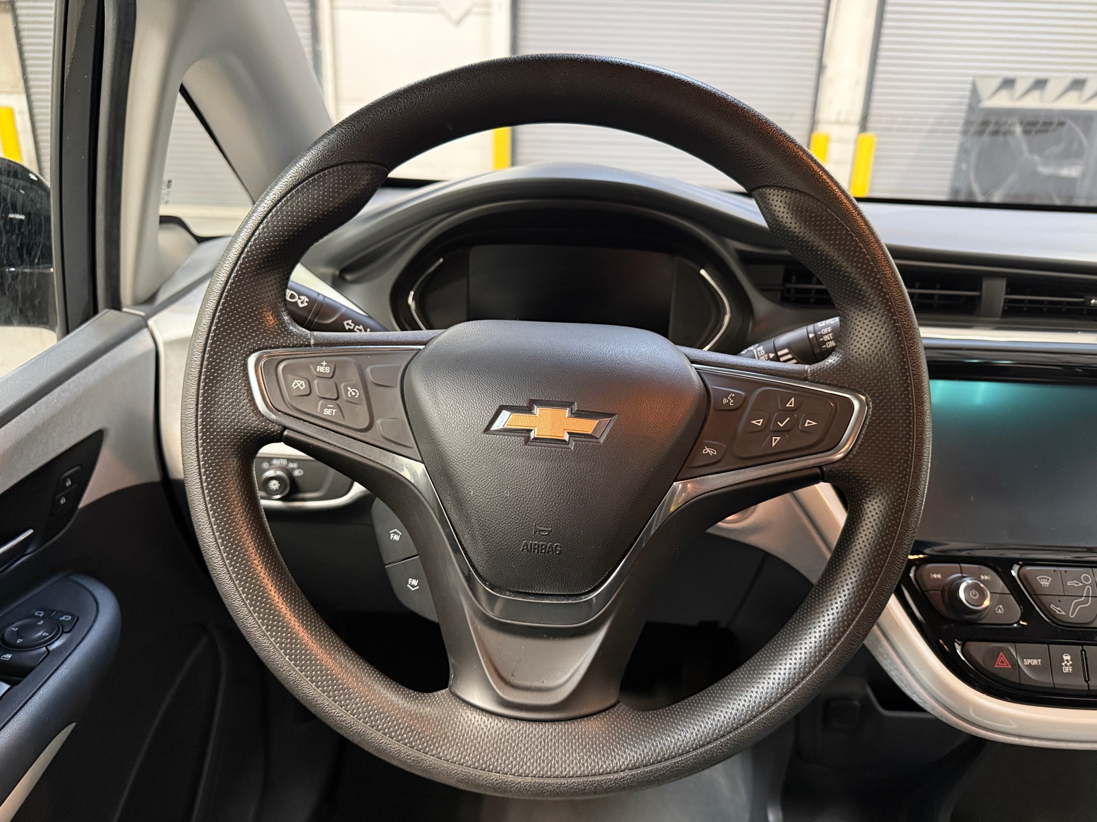 Thumbnail: 2020 Chevrolet Bolt EV - 5