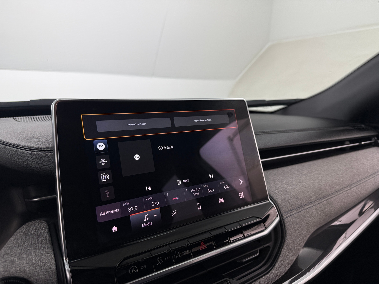 Thumbnail: 2023 Jeep Compass - 4