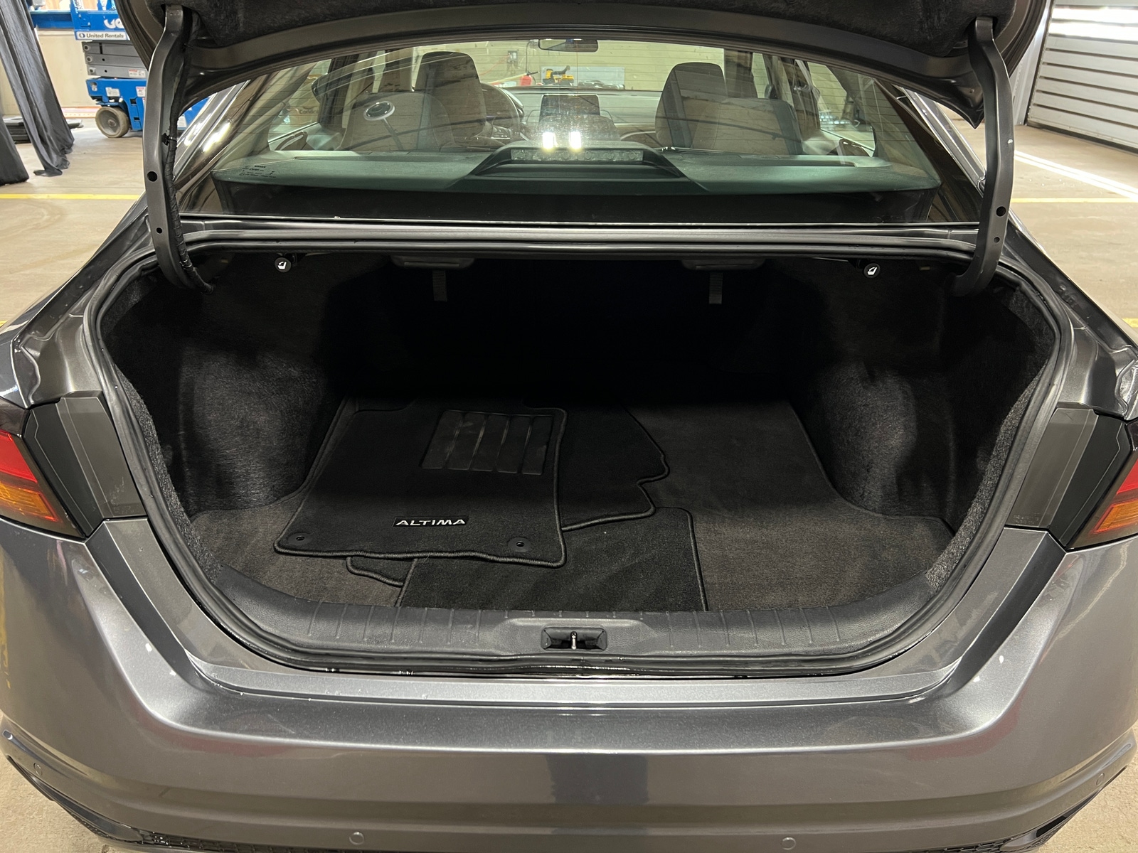 Thumbnail: 2025 Nissan Altima - 7