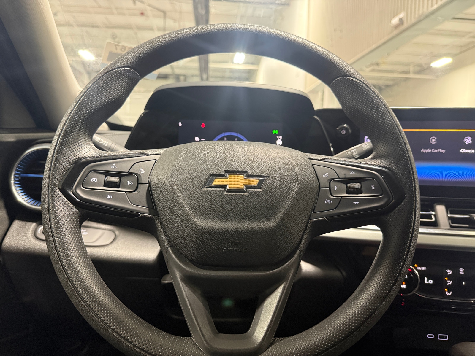 Thumbnail: 2025 Chevrolet Trax - 5