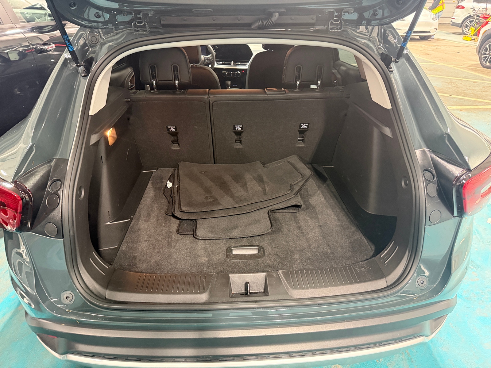 Thumbnail: 2025 Chevrolet Trax - 7