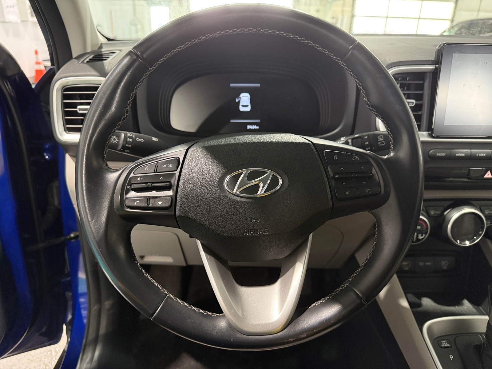 Thumbnail: 2023 Hyundai Venue - 5