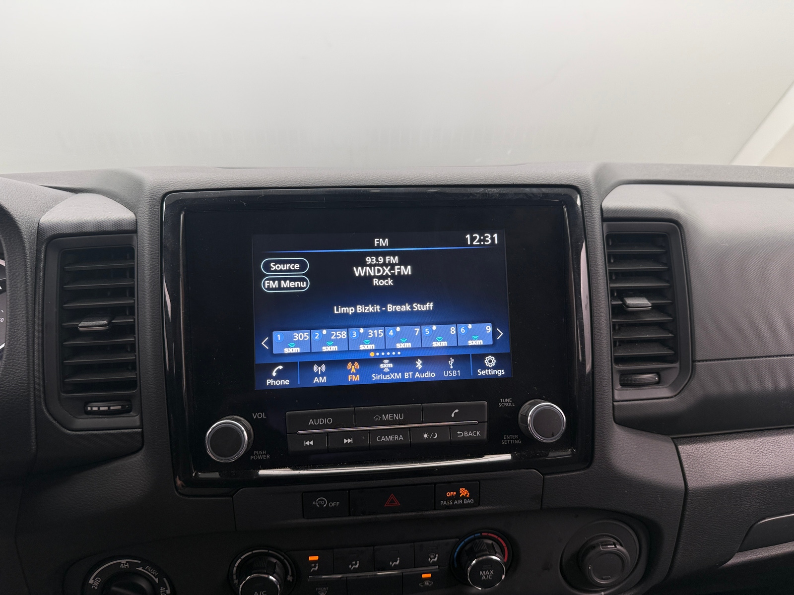 Thumbnail: 2023 Nissan Frontier - 4