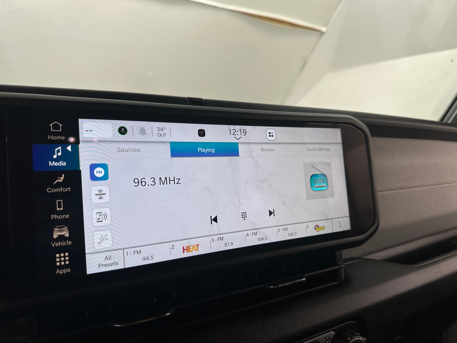 Thumbnail: 2025 Jeep Gladiator - 4