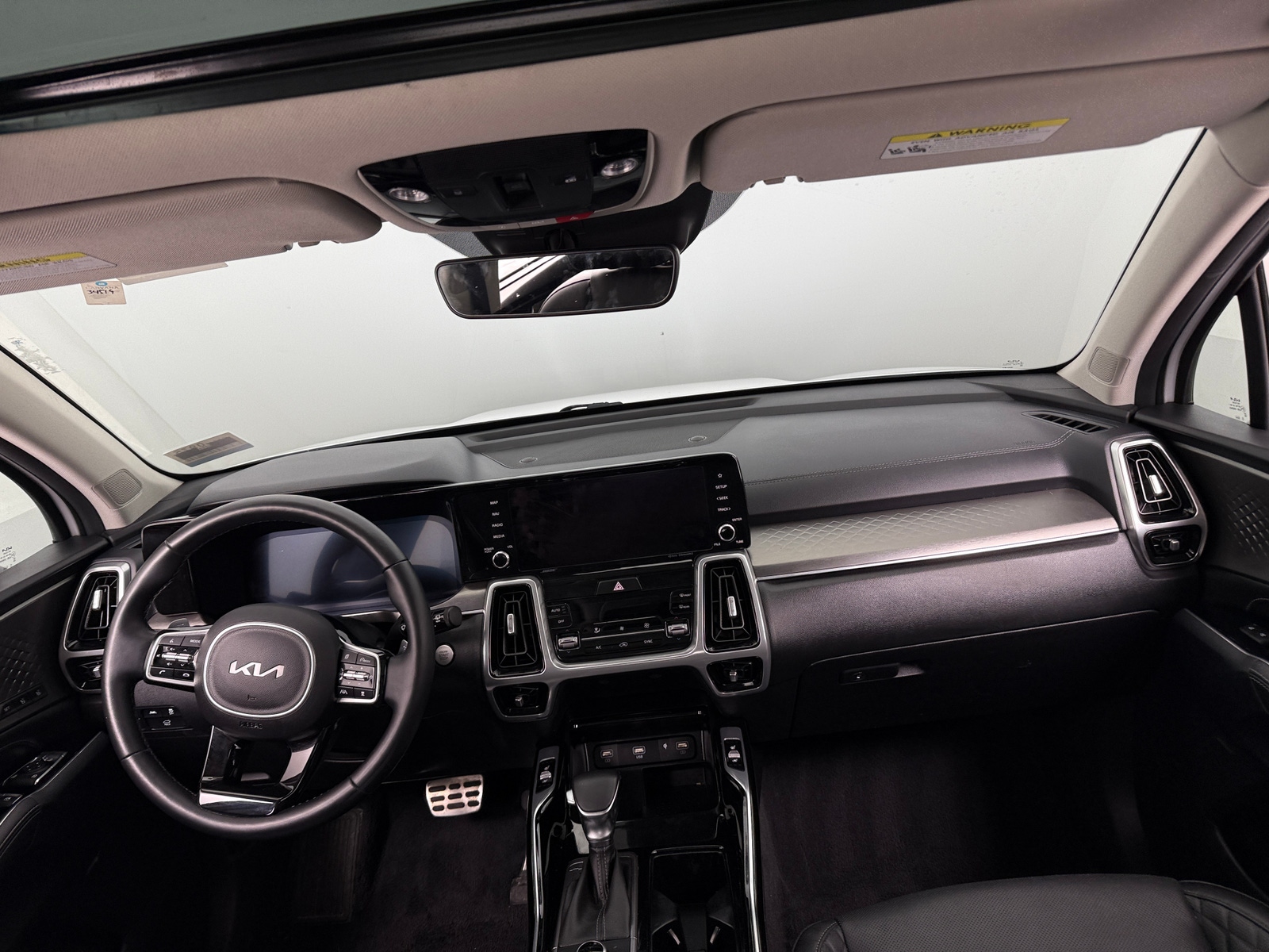 Thumbnail: 2023 Kia Sorento - 2