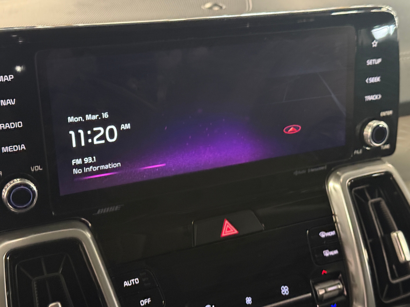 Thumbnail: 2023 Kia Sorento - 3