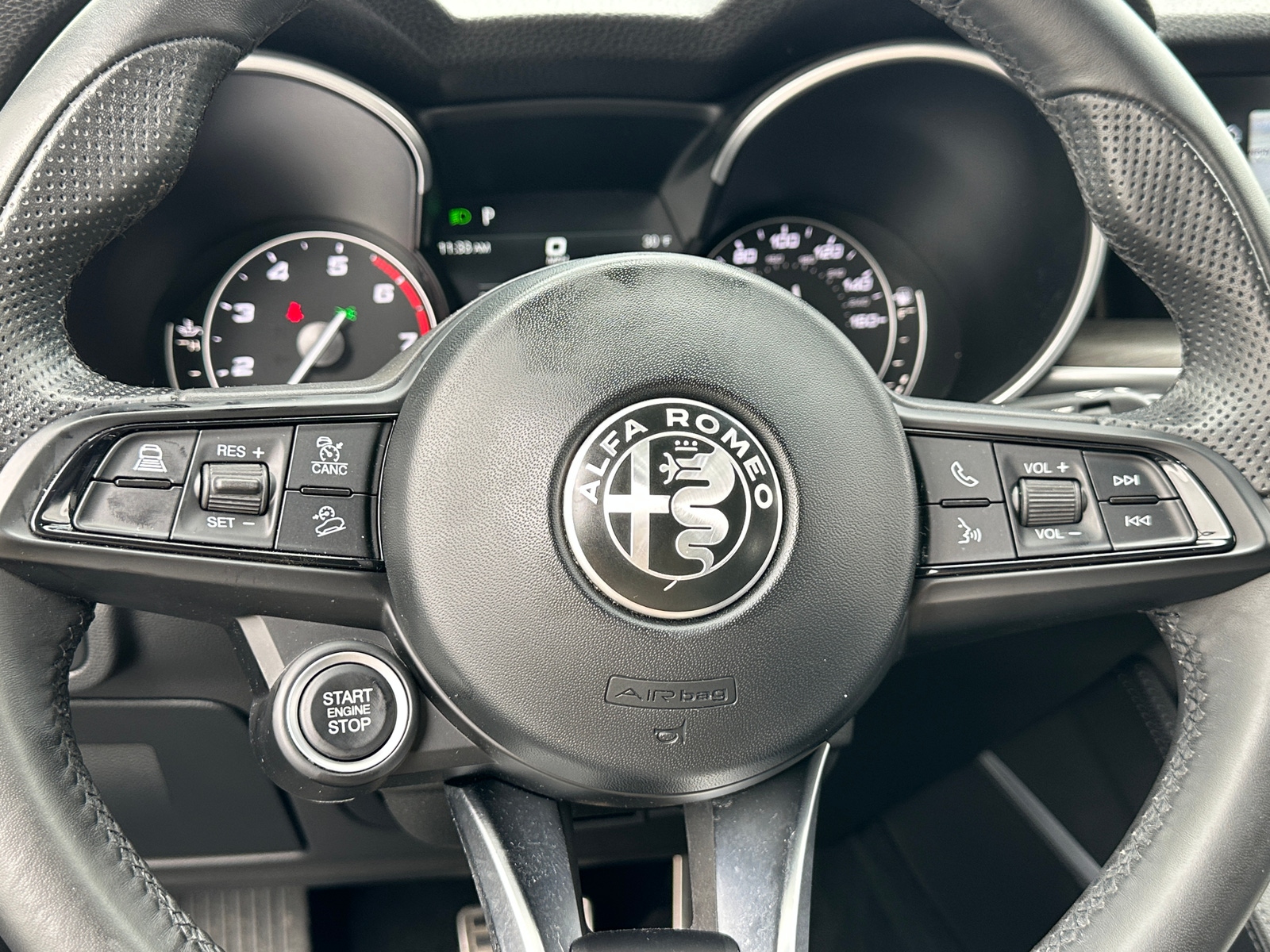 Thumbnail: 2022 Alfa Romeo Stelvio - 4