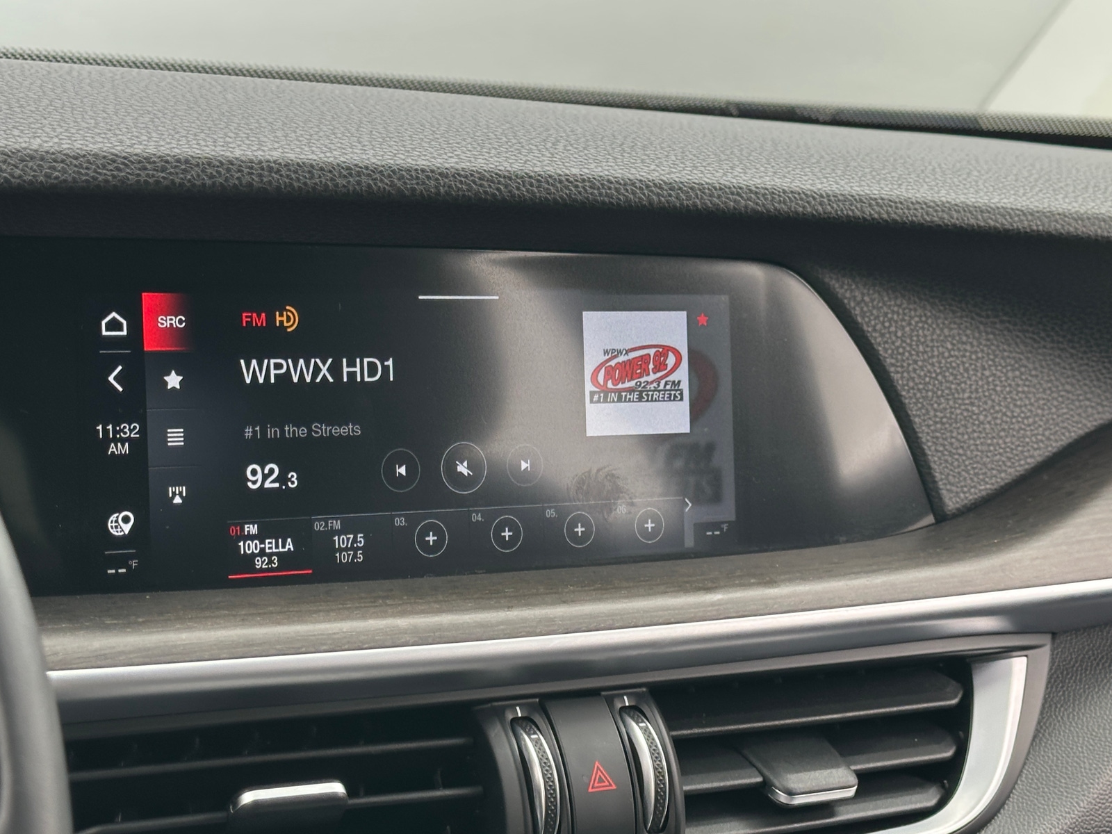 Thumbnail: 2022 Alfa Romeo Stelvio - 3