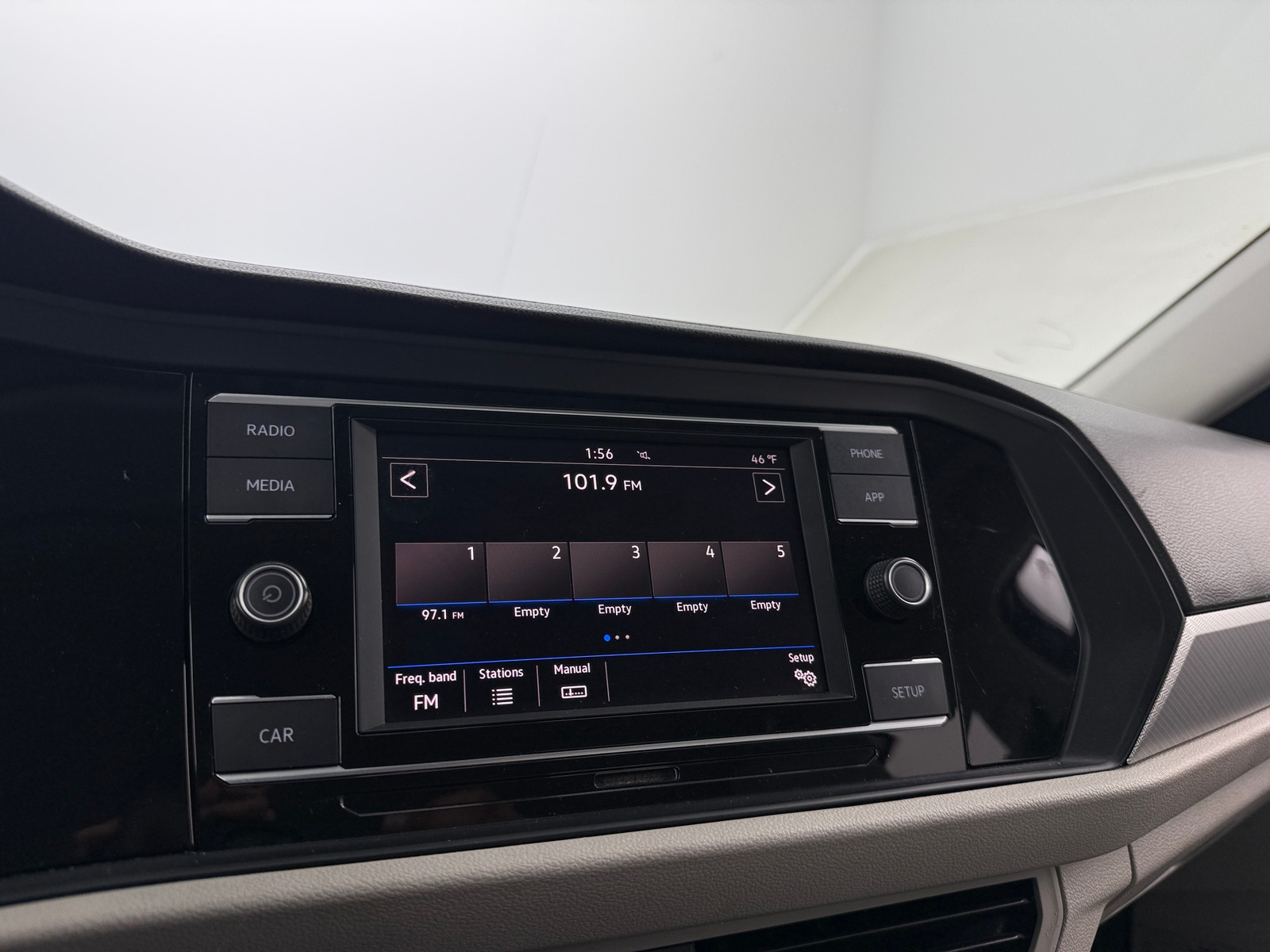 Thumbnail: 2019 Volkswagen Jetta - 4