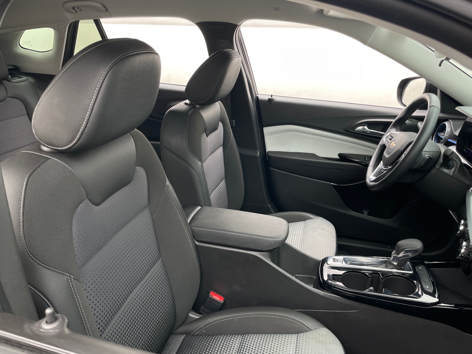 Thumbnail: 2025 Chevrolet Trax - 2