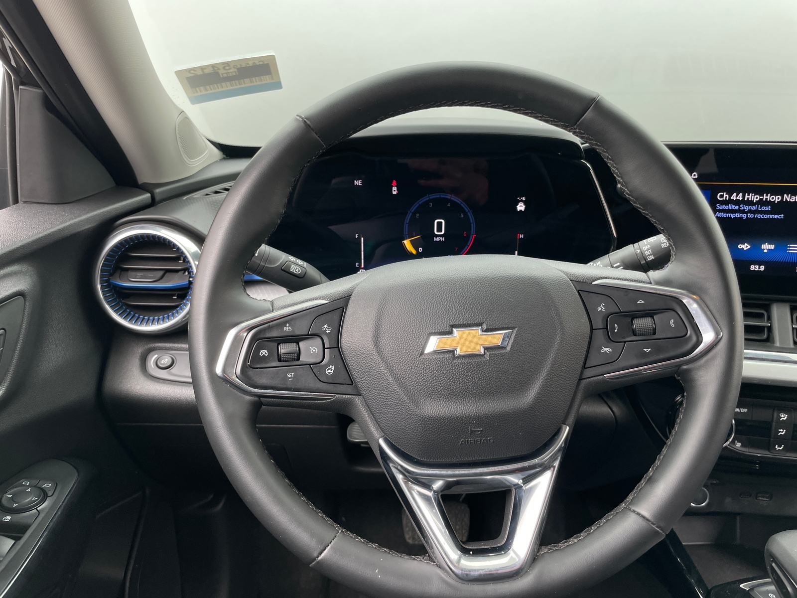 Thumbnail: 2025 Chevrolet Trax - 5