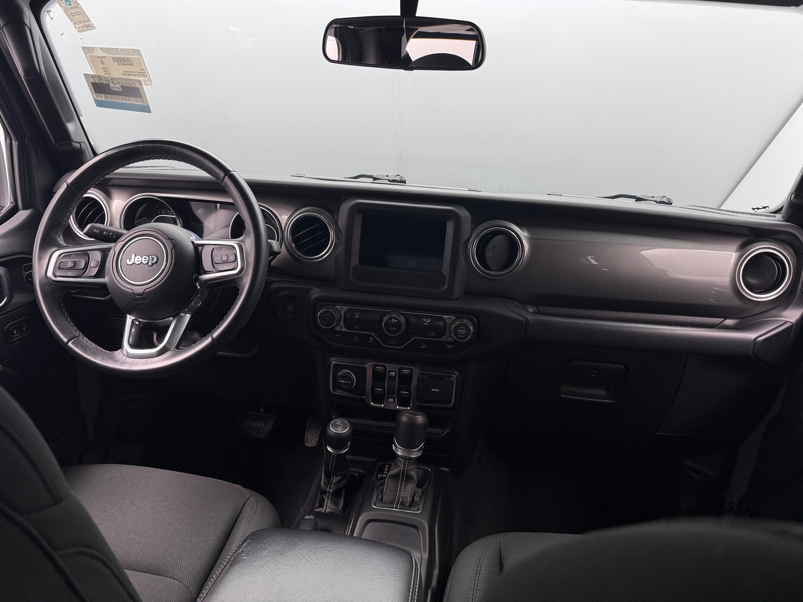 Thumbnail: 2019 Jeep Wrangler - 3