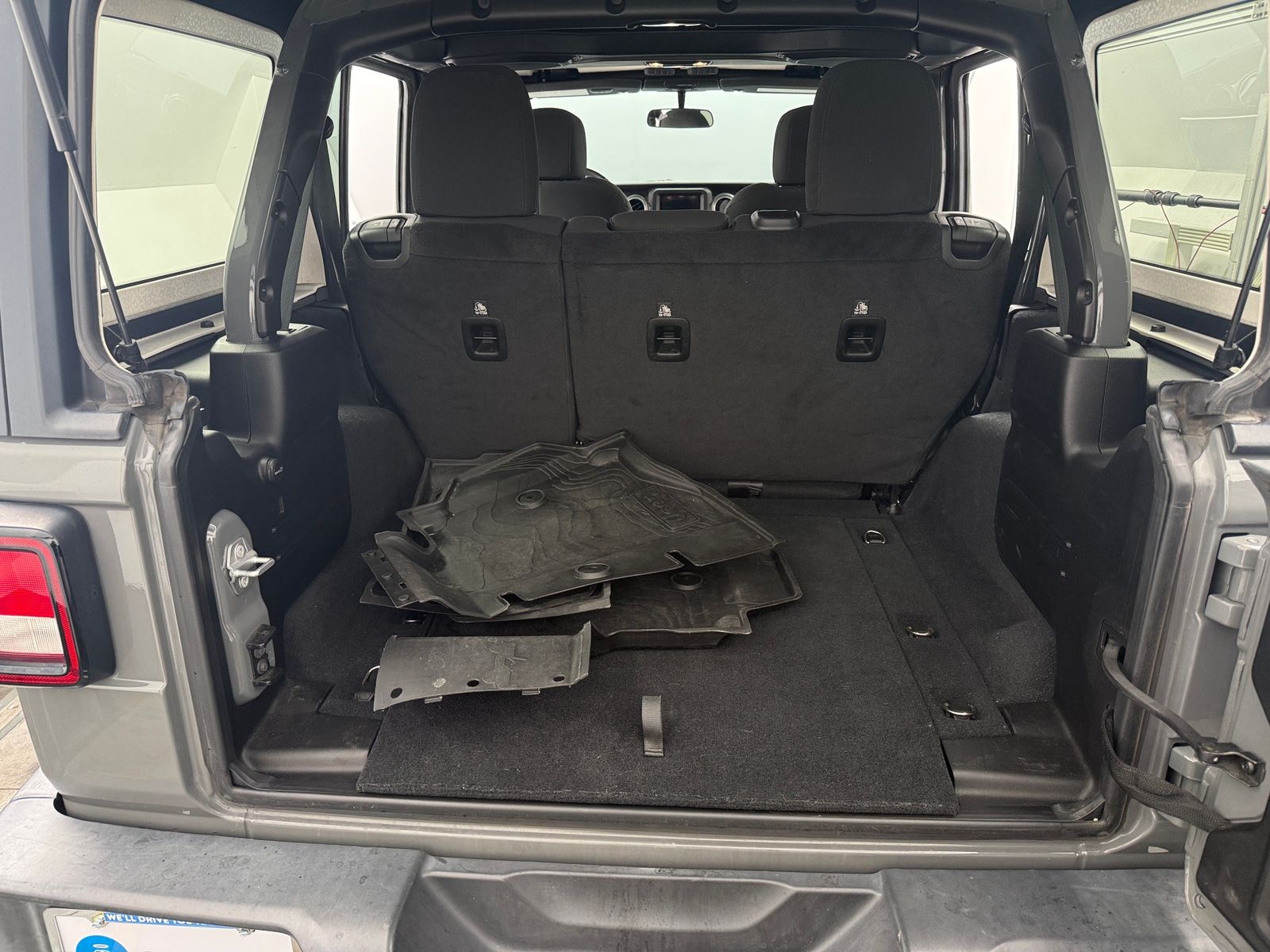 Thumbnail: 2019 Jeep Wrangler - 7