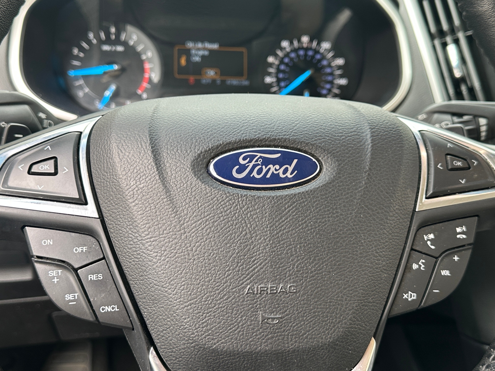 Thumbnail: 2017 Ford Edge - 5