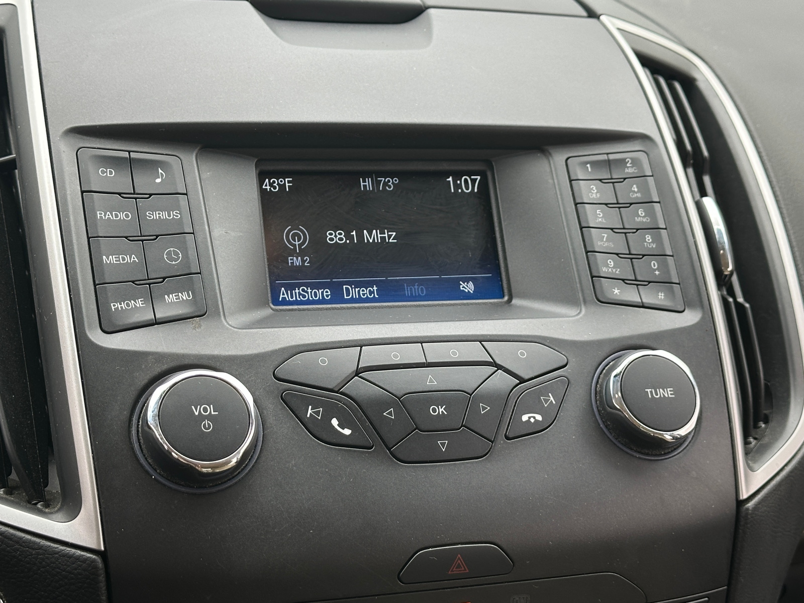 Thumbnail: 2017 Ford Edge - 4