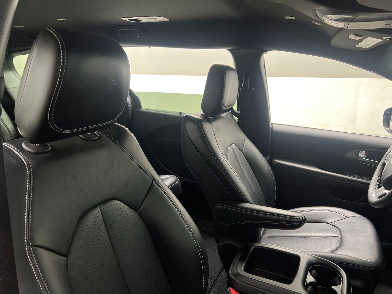 Thumbnail: 2025 Chrysler Pacifica - 2