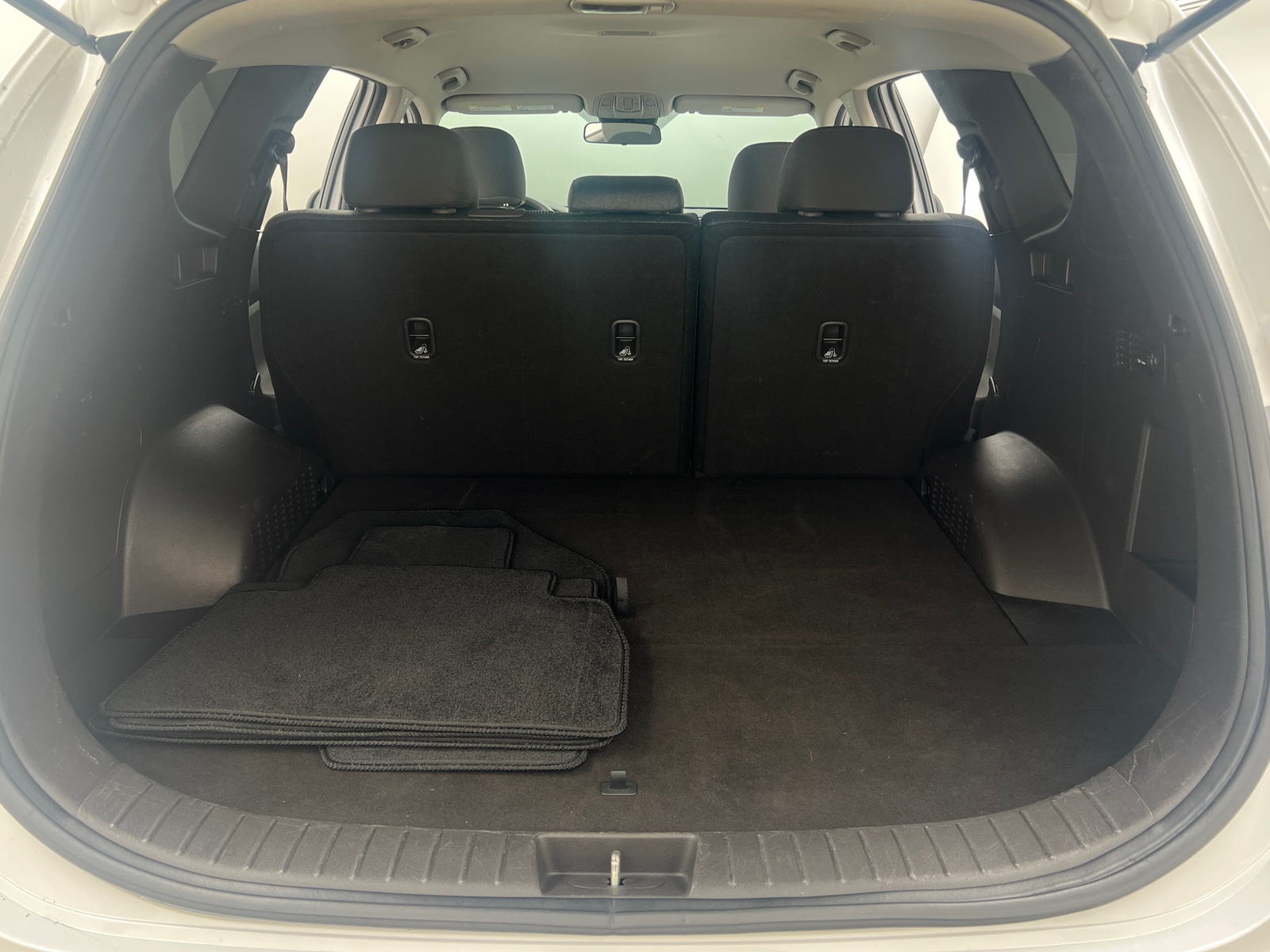 Thumbnail: 2019 Hyundai Santa Fe - 7