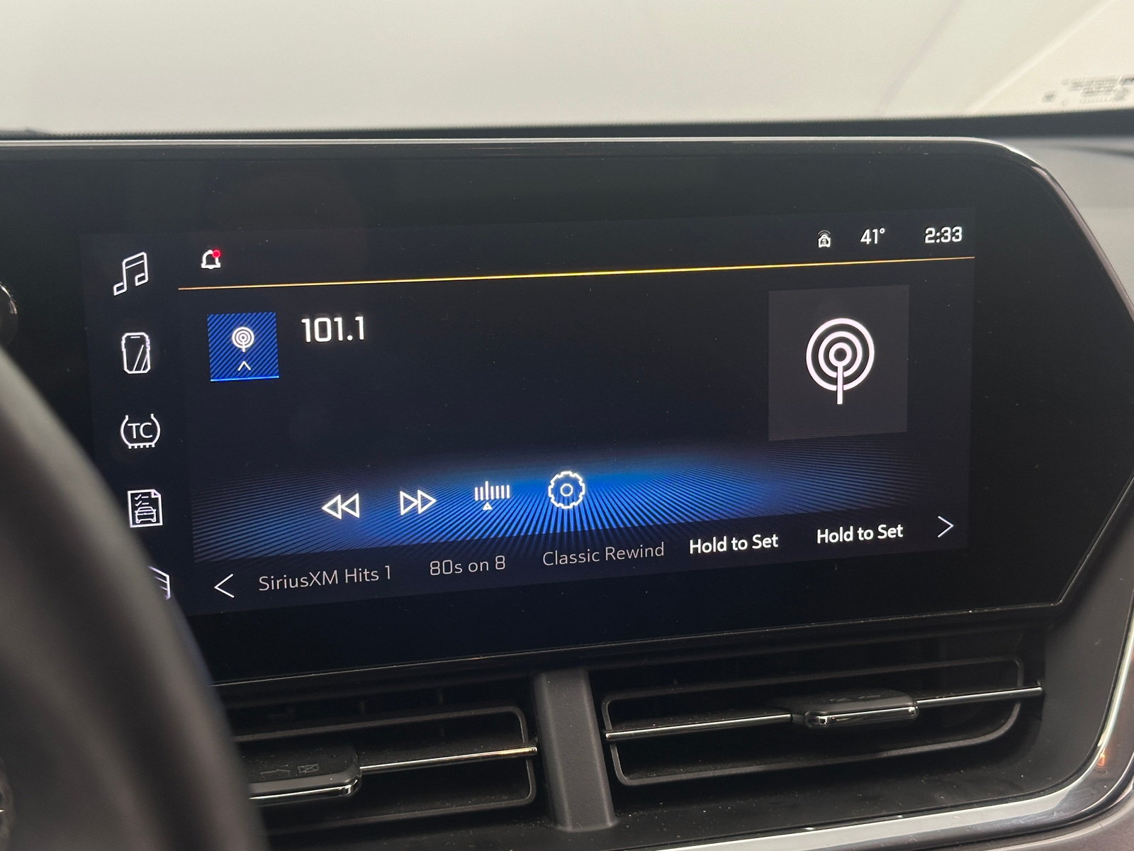 Thumbnail: 2025 Chevrolet Trax - 3