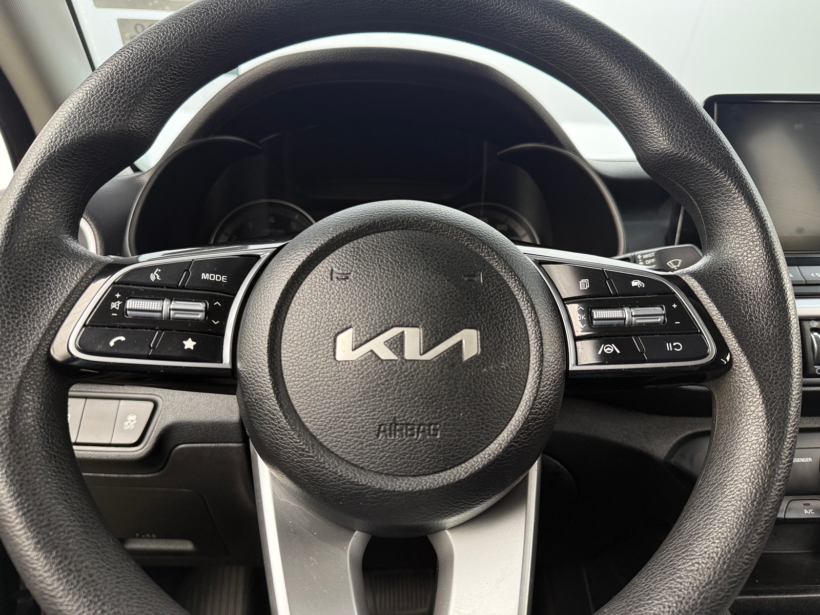 Thumbnail: 2024 Kia Forte - 5