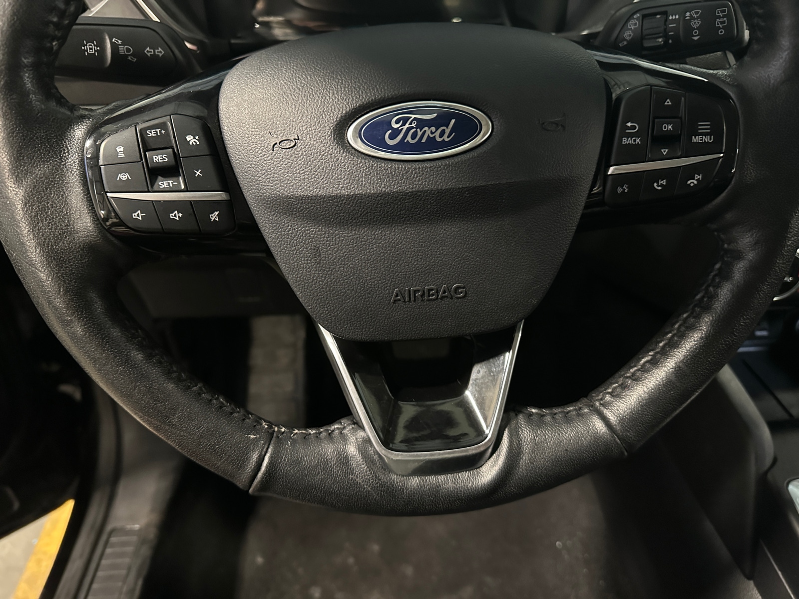 Thumbnail: 2021 Ford Escape - 4