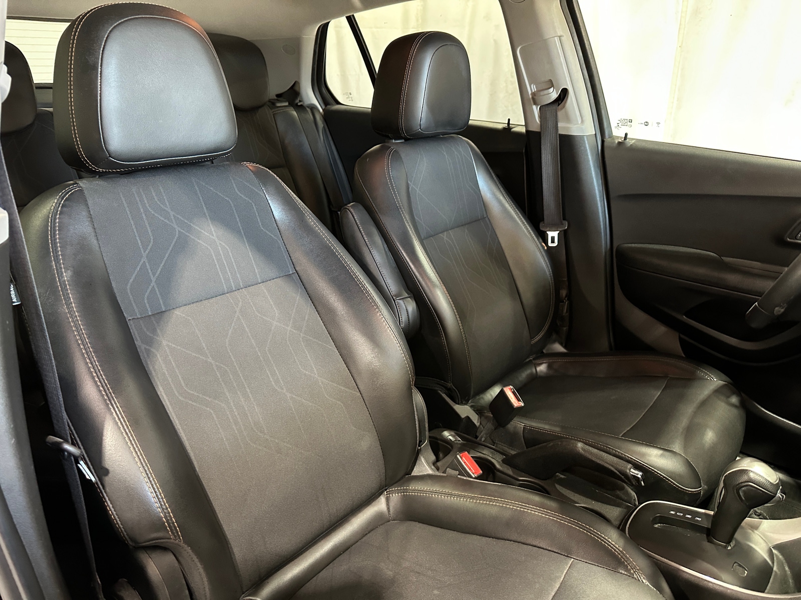 Thumbnail: 2017 Chevrolet Trax - 2