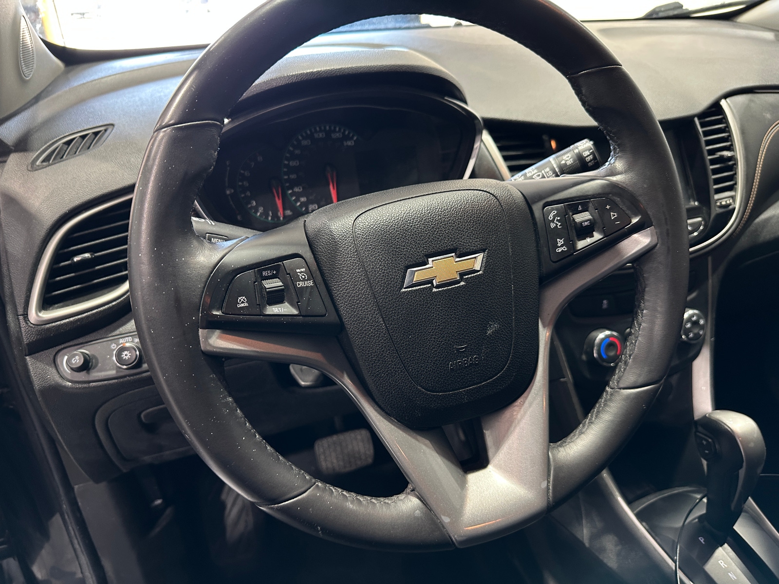 Thumbnail: 2017 Chevrolet Trax - 5