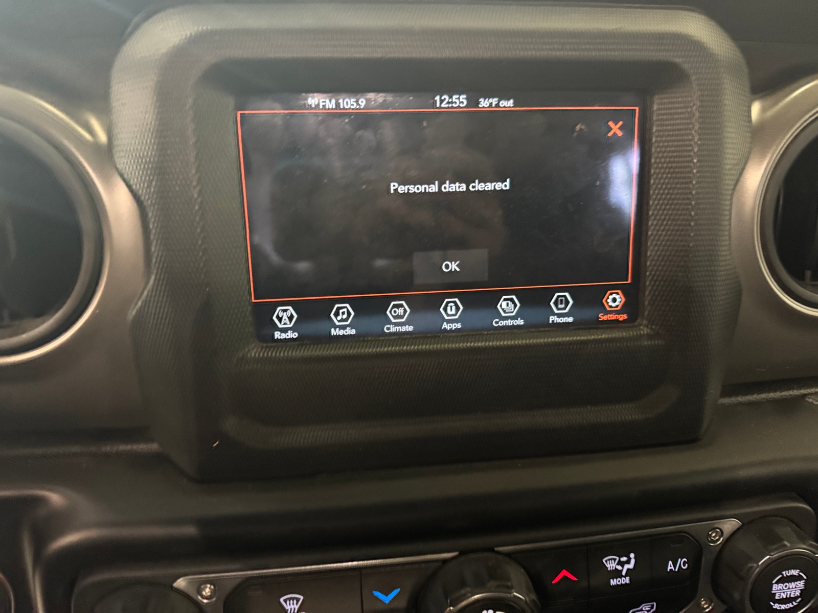 Thumbnail: 2022 Jeep Gladiator - 4