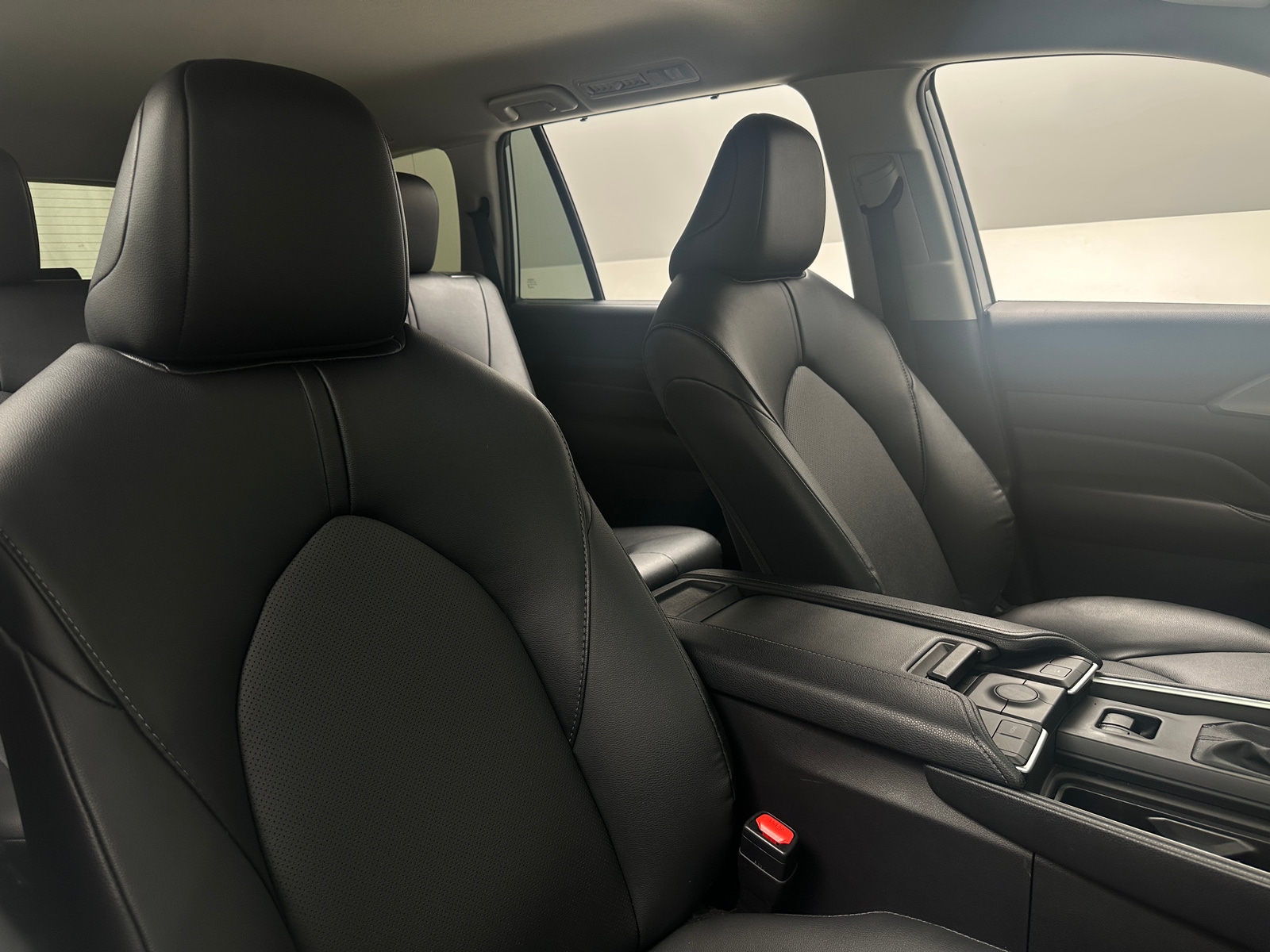 Thumbnail: 2025 Toyota Grand Highlander - 2