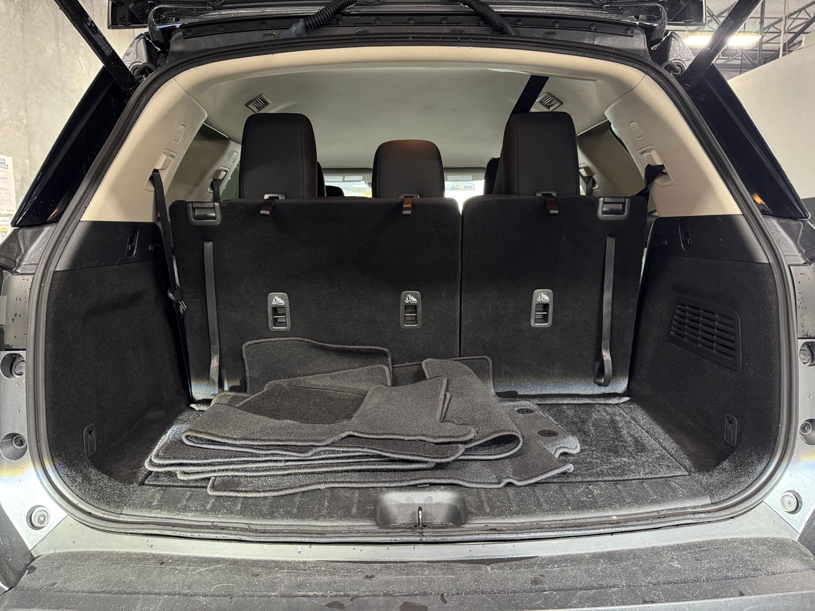 Thumbnail: 2025 Nissan Pathfinder - 7