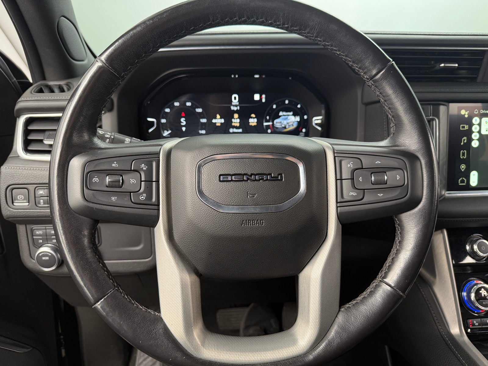 Thumbnail: 2022 GMC Yukon - 4