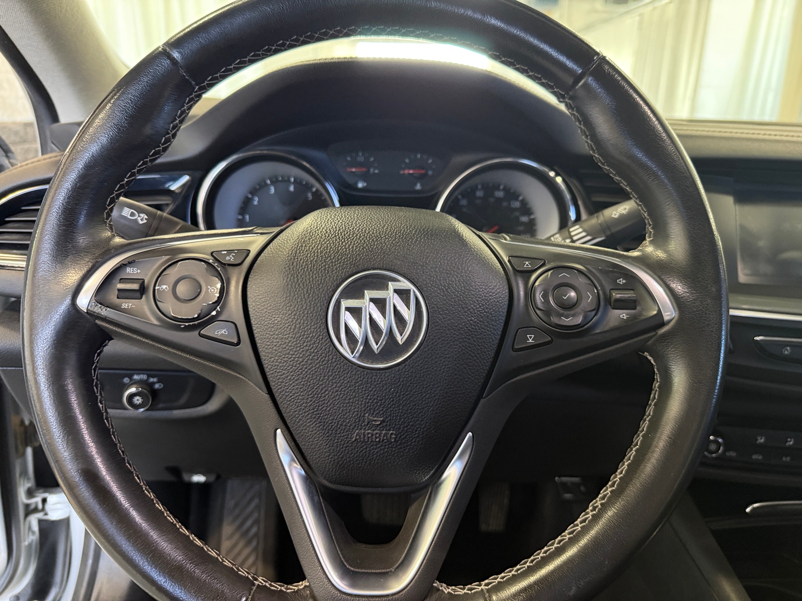 Thumbnail: 2018 Buick Regal - 5