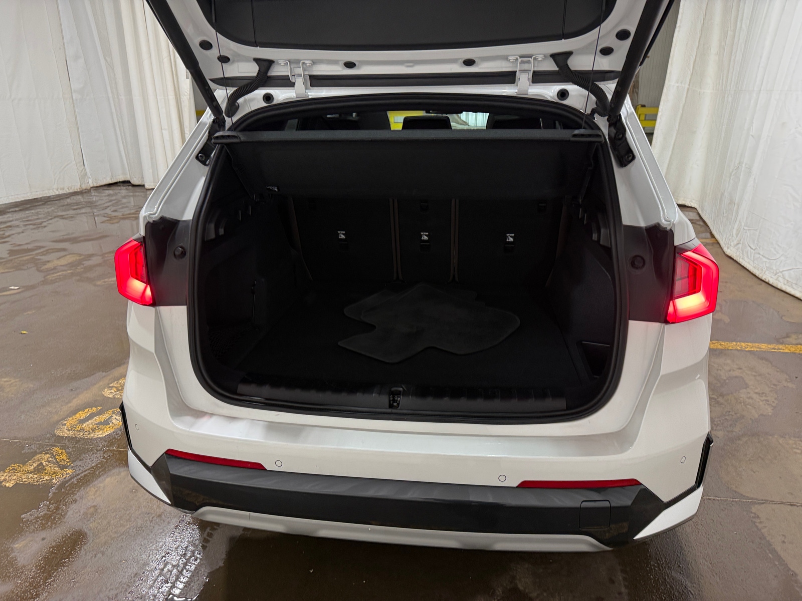 Thumbnail: 2025 BMW X1 - 6