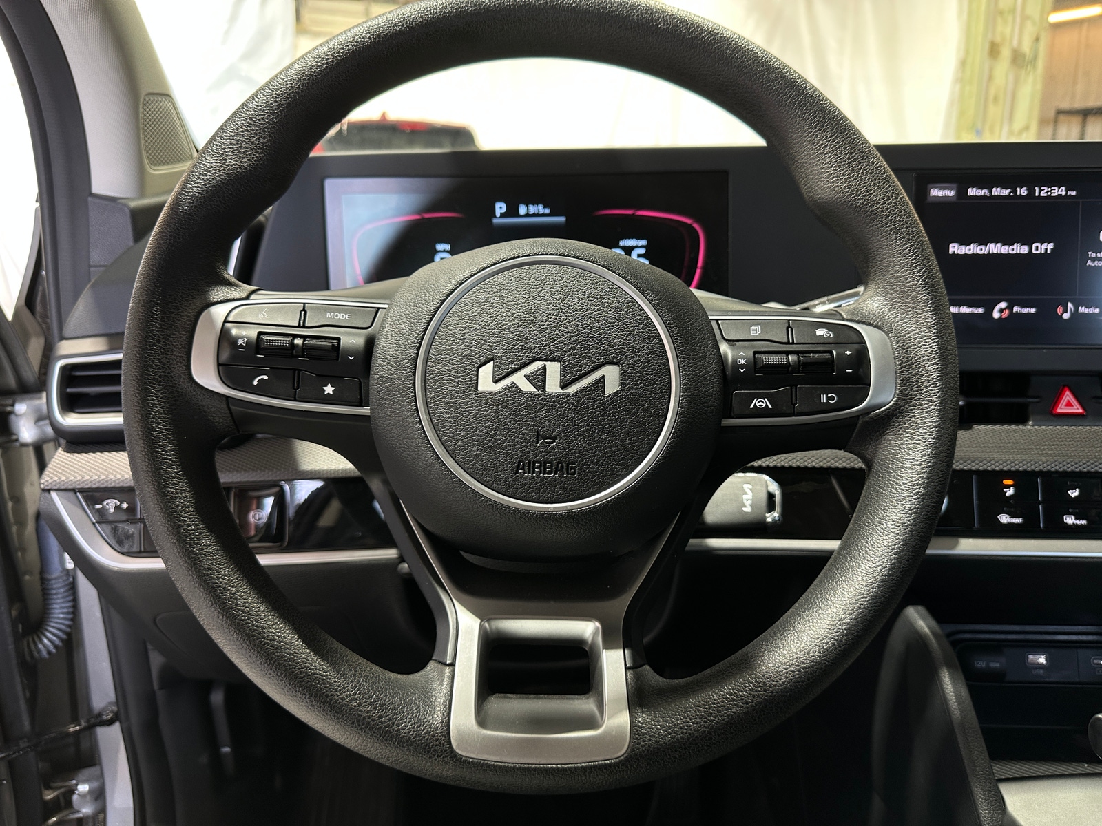 Thumbnail: 2025 Kia Sportage - 5