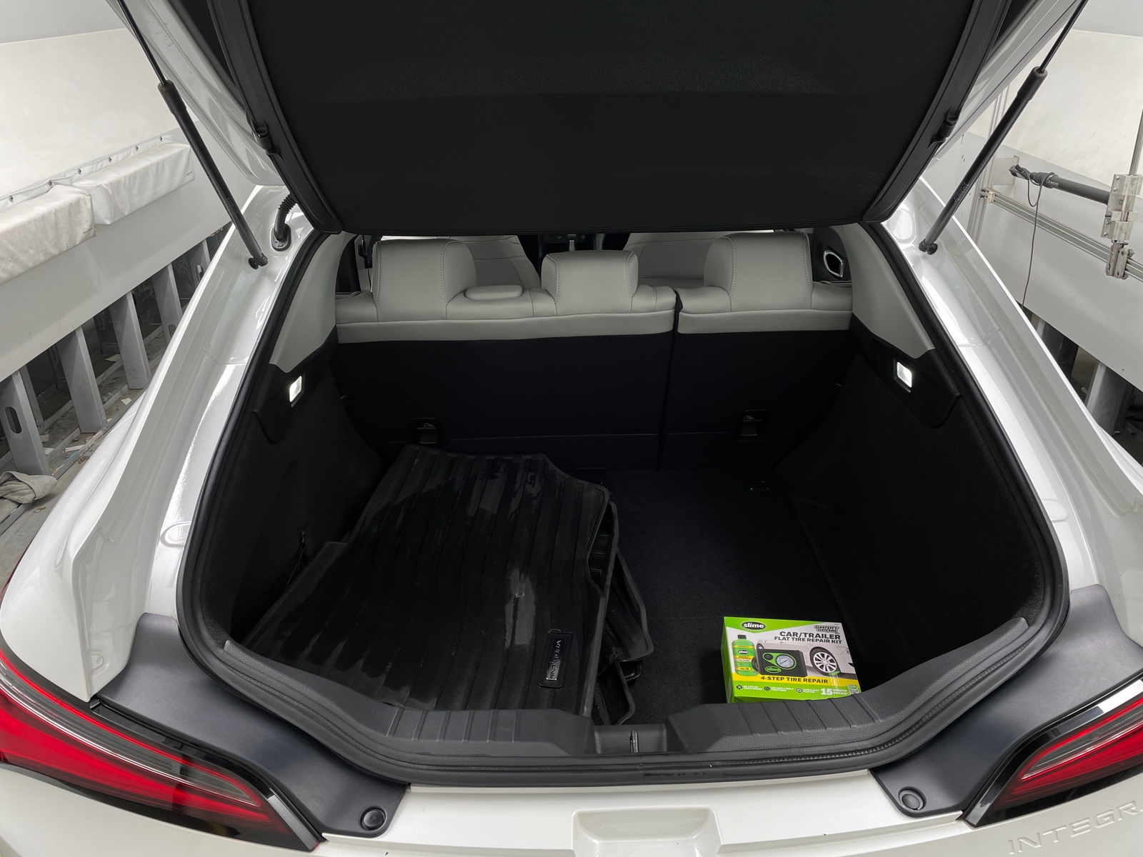 Thumbnail: 2025 Acura Integra - 6