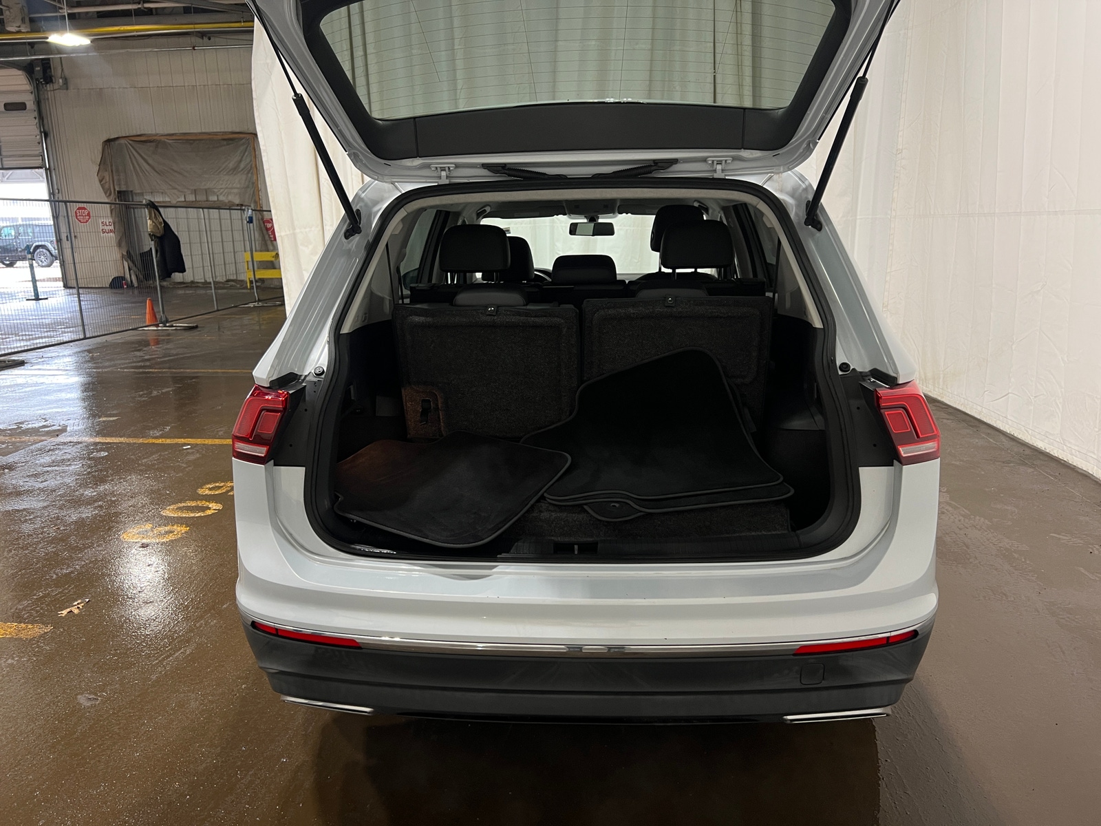 Thumbnail: 2018 Volkswagen Tiguan - 6