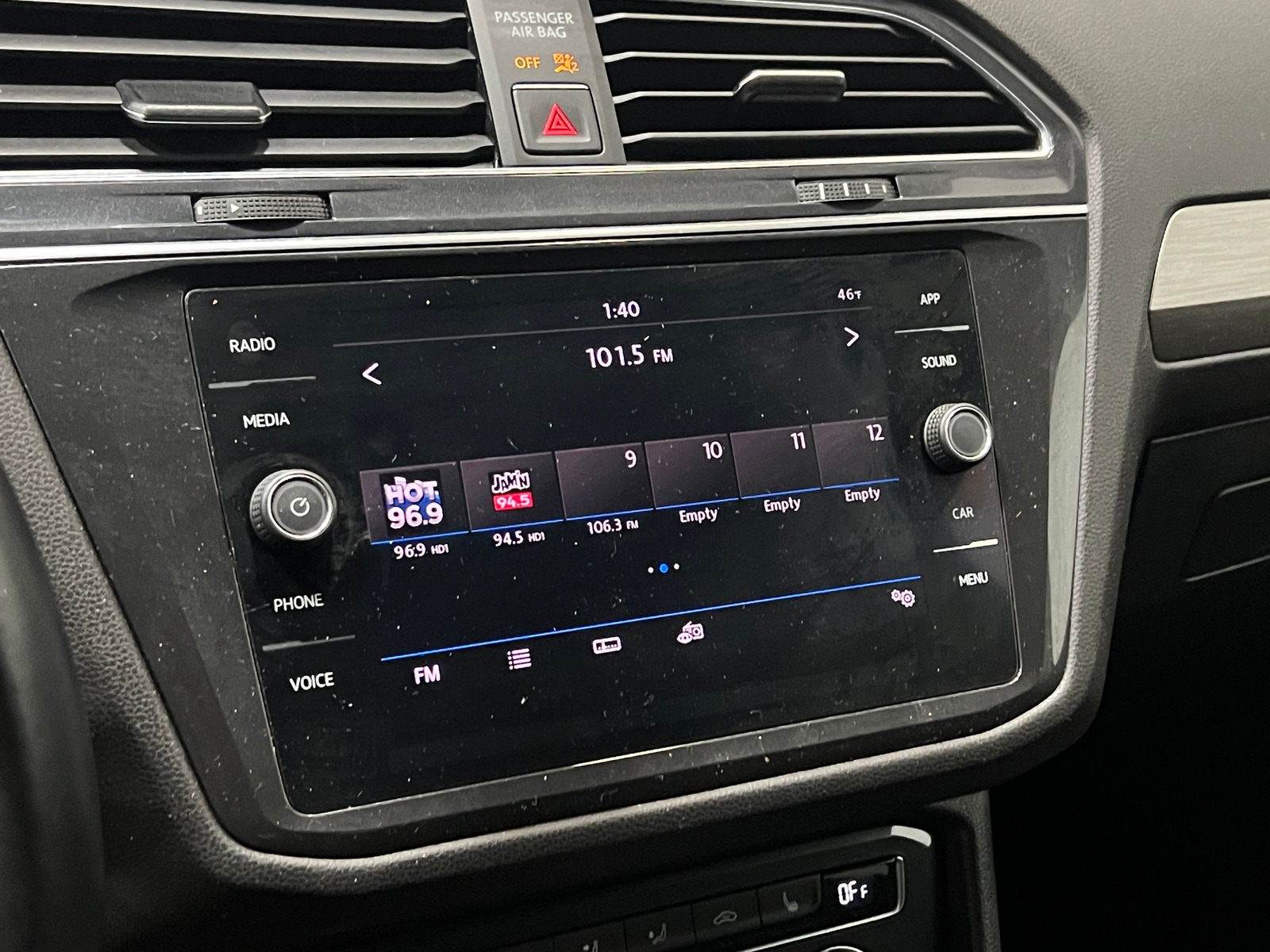 Thumbnail: 2018 Volkswagen Tiguan - 3