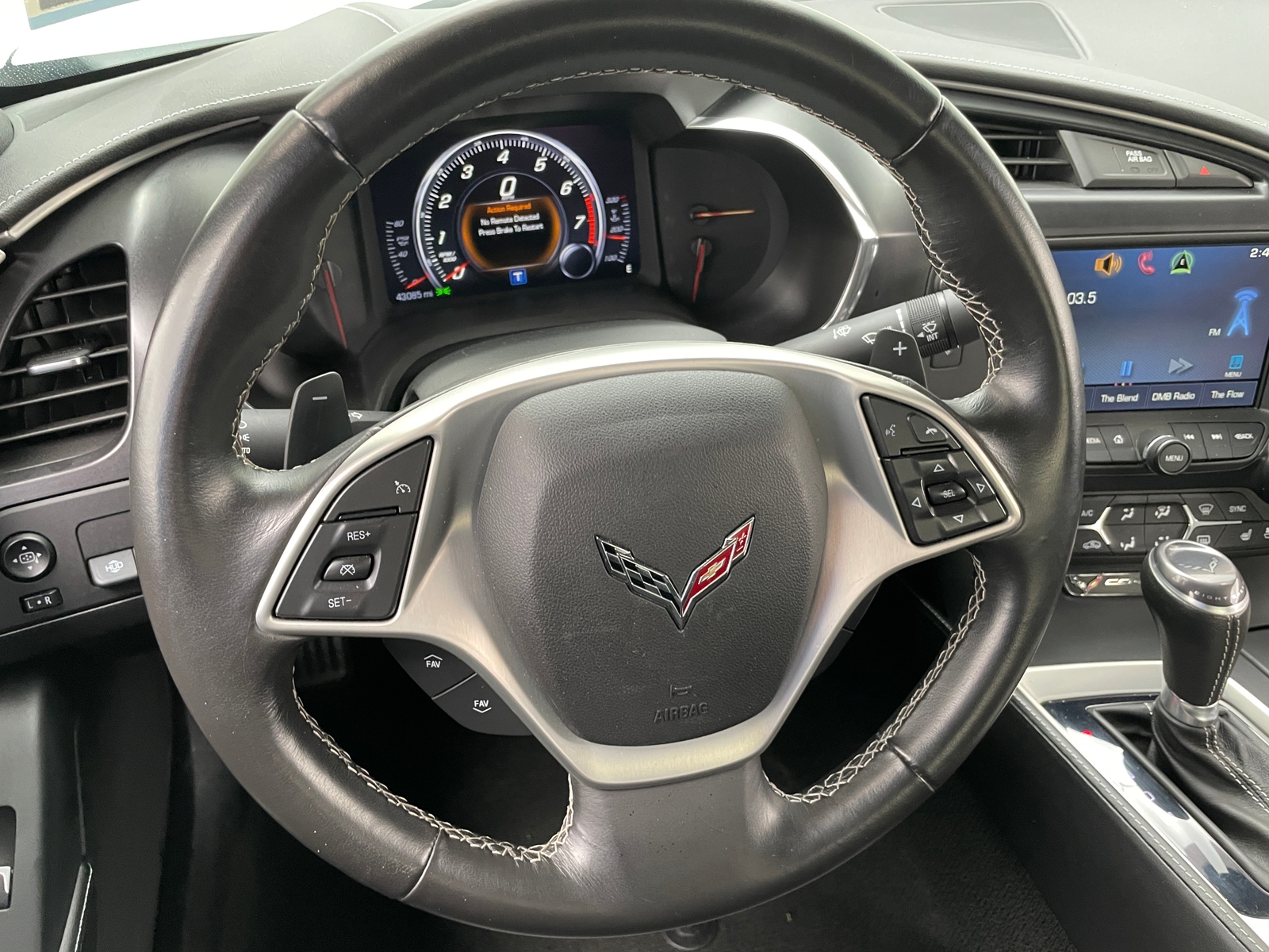 Thumbnail: 2015 Chevrolet Corvette - 3