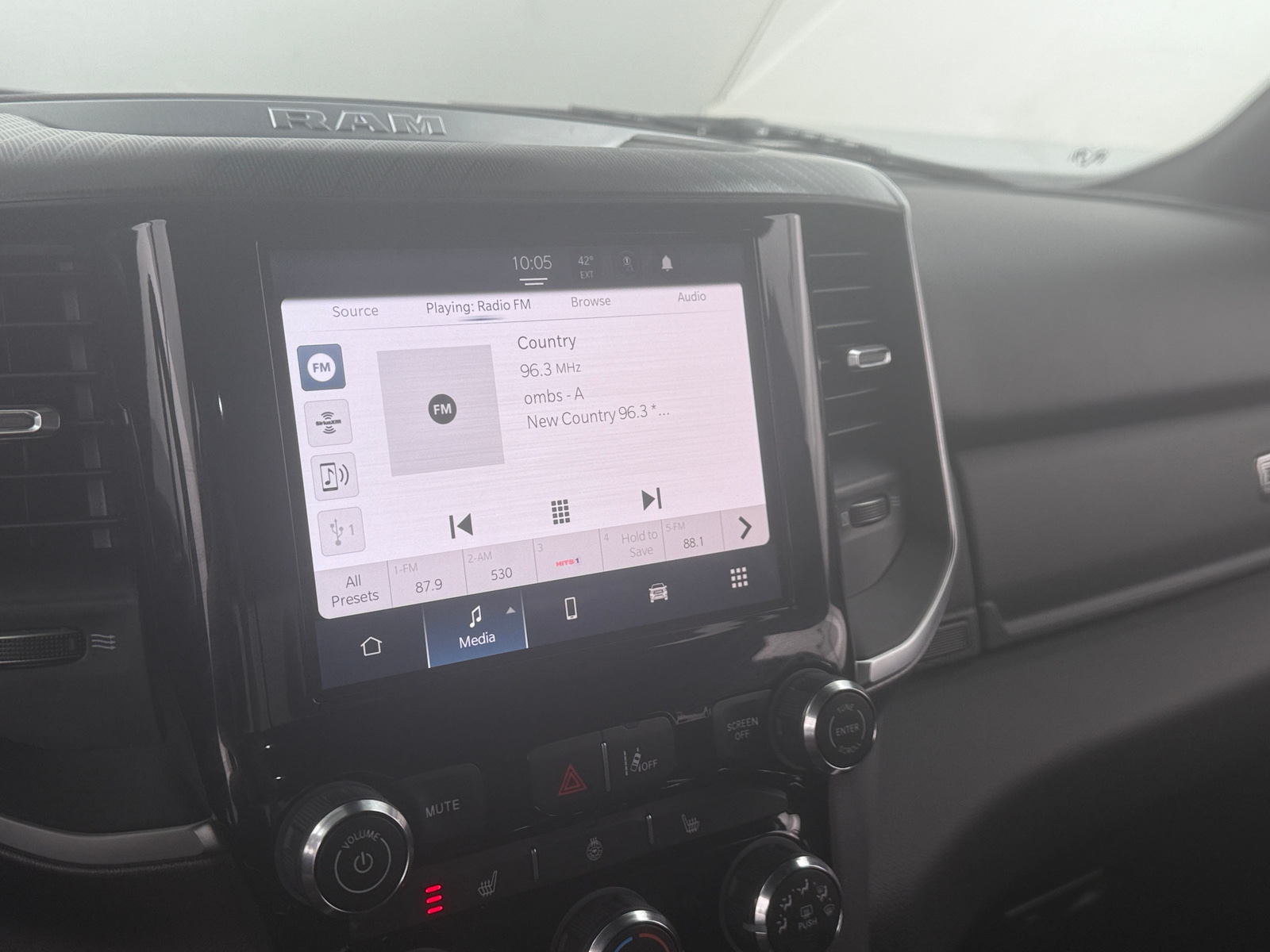 Thumbnail: 2025 RAM 1500 - 4