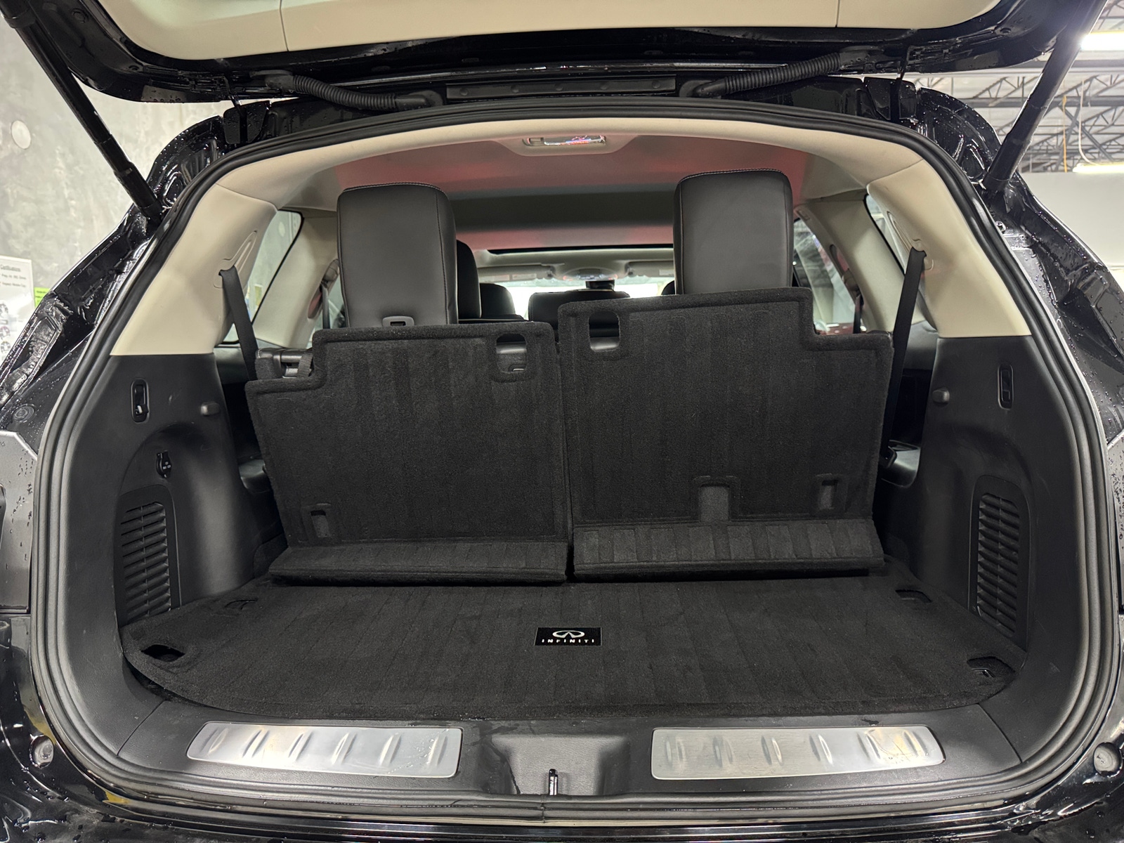 Thumbnail: 2017 INFINITI QX60 - 6