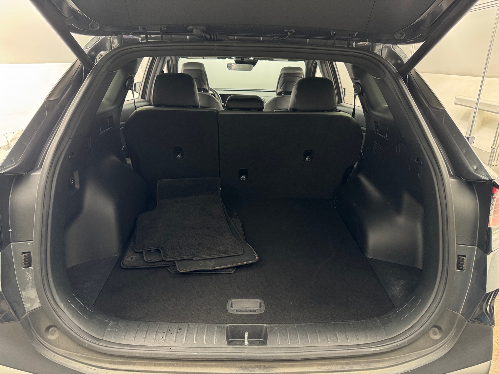 Thumbnail: 2023 Kia Sportage - 6