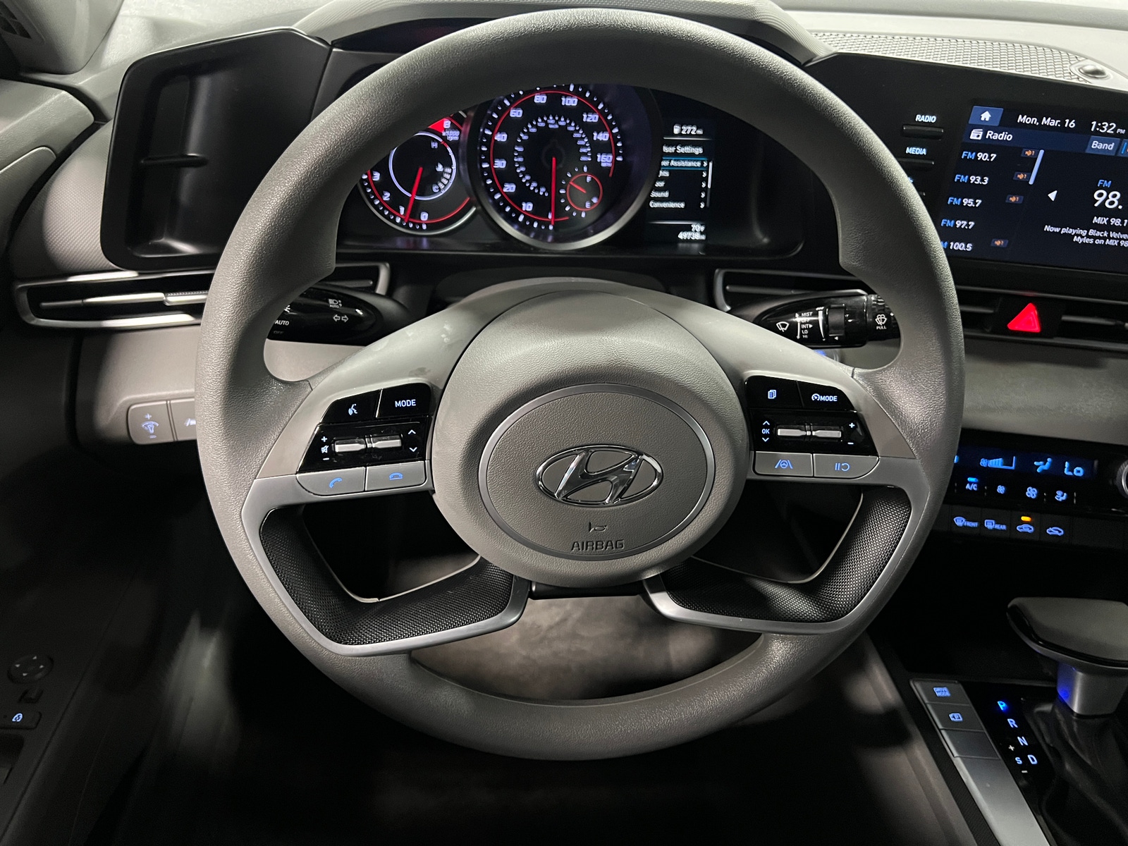 Thumbnail: 2023 Hyundai Elantra - 5