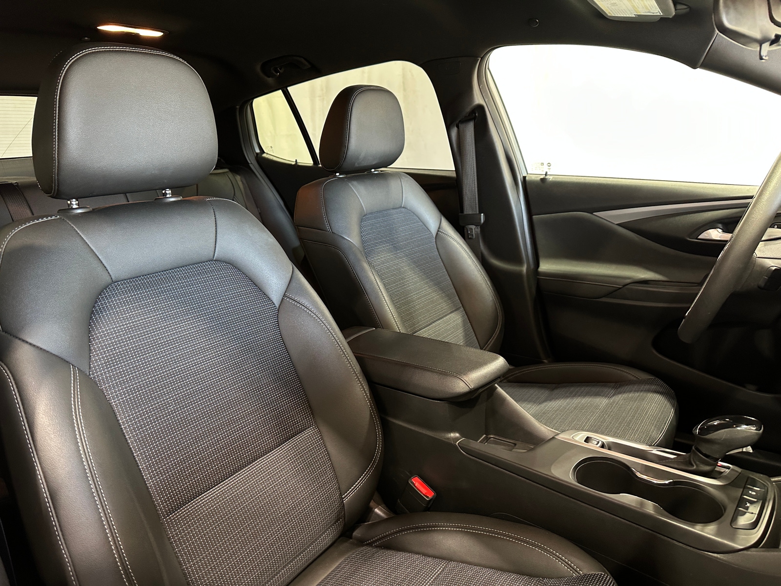 Thumbnail: 2025 Buick Envista - 2