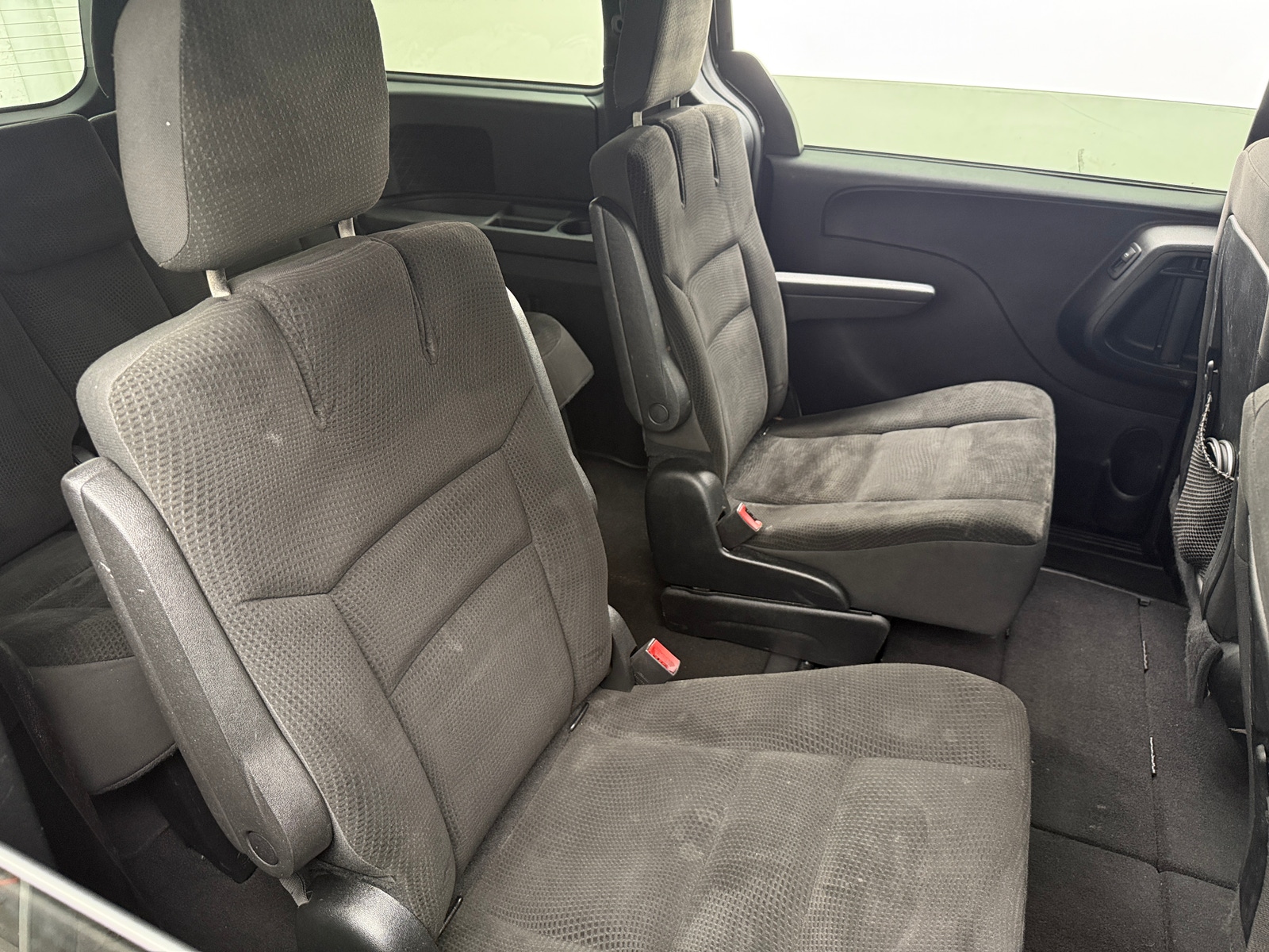 Thumbnail: 2017 Dodge Grand Caravan - 6