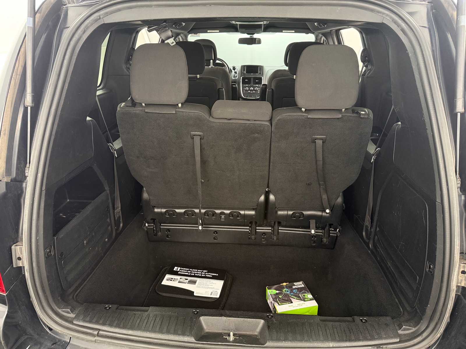 Thumbnail: 2017 Dodge Grand Caravan - 7