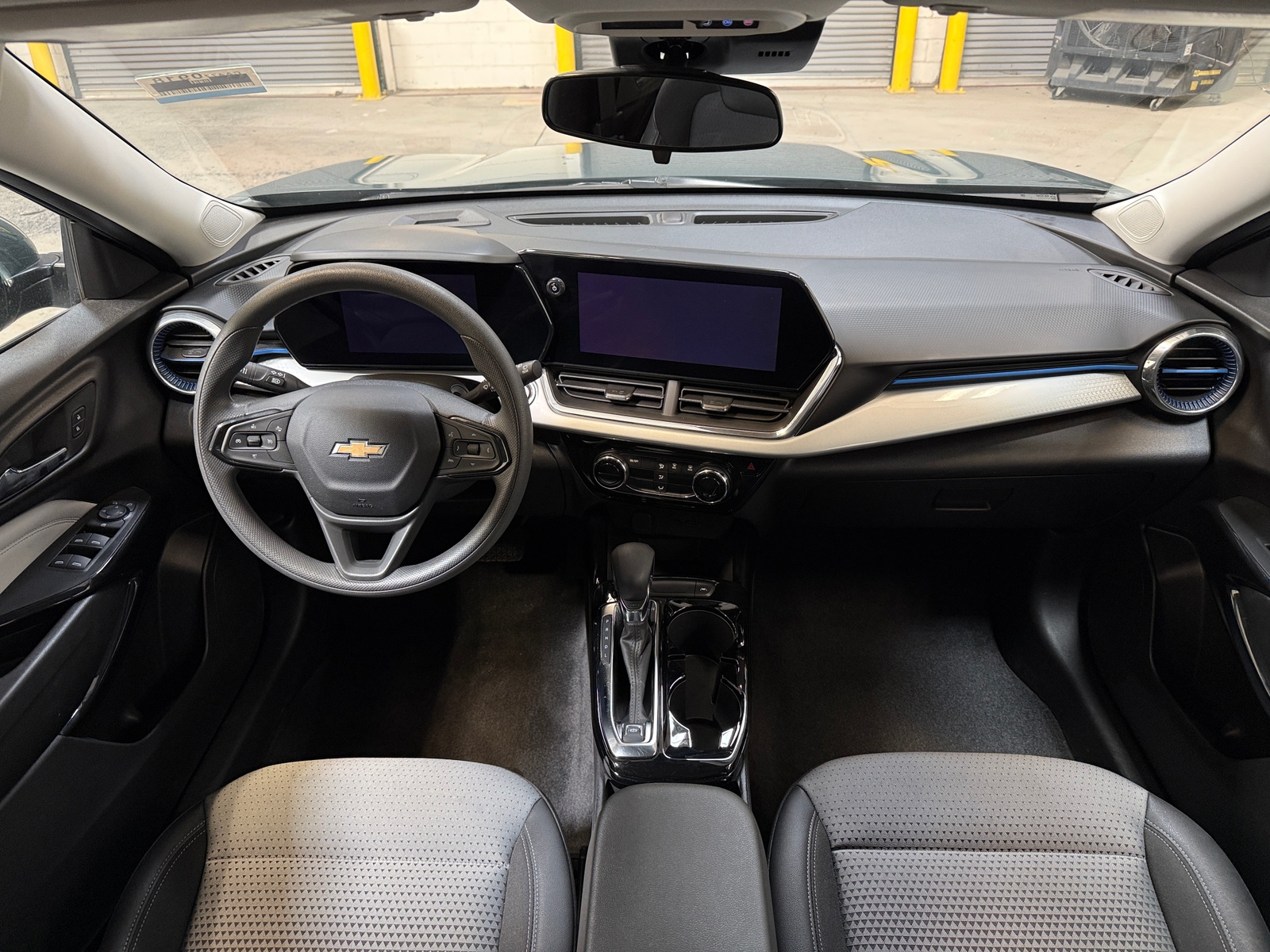 Thumbnail: 2025 Chevrolet Trax - 3